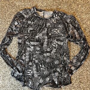 Lululemon long sleeve size 6